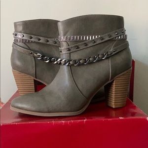 JLO Heel Booties (Taupe)
